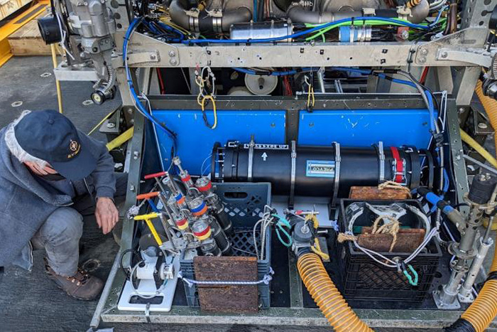 Successful test of a new deep-sea methane spectrometer off the coast of Oregon