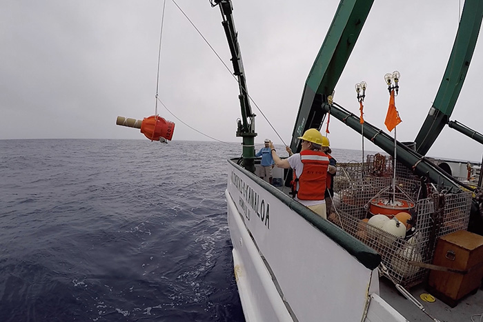 Ocean robots illuminate deep ocean warming