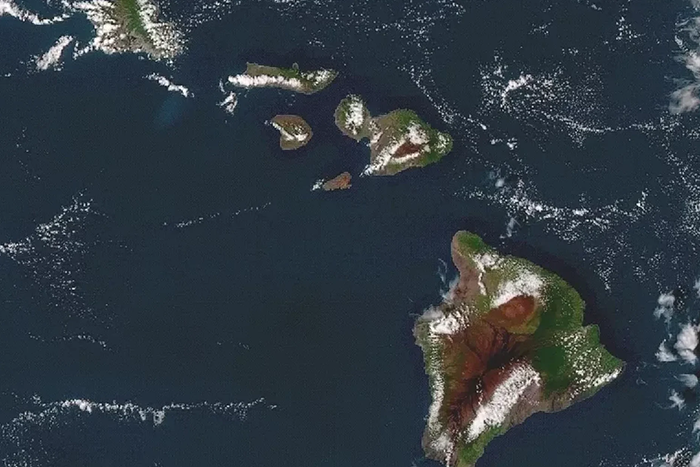 Revealing unexpected productivity around the Hawaiian Islands