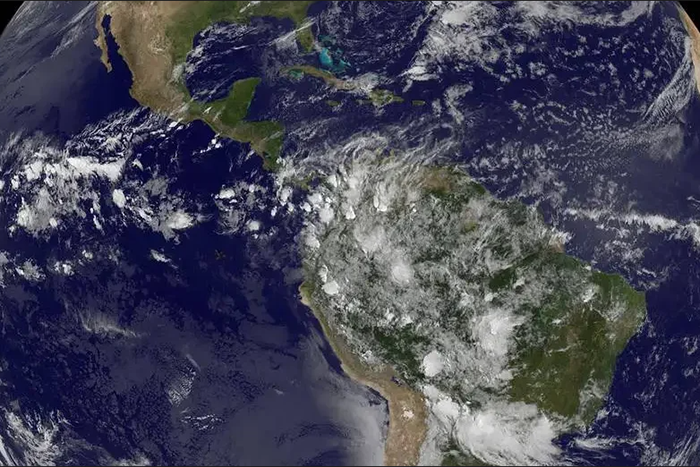 Balancing act: why Earth's hemispheres reflect sunlight equally despite pollution, cloud, and climate differences