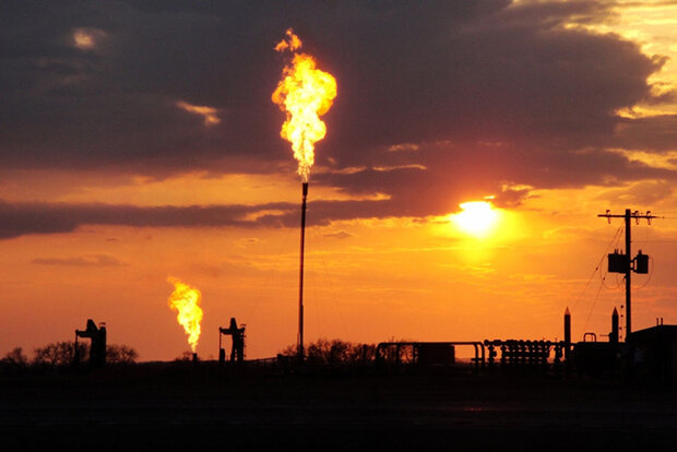 Oil well gas flares