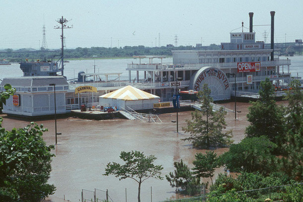 A riverboat on a flooded stretch of Mississippi River in 1993