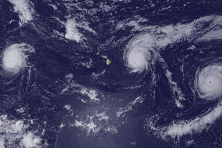 Map image for Central Pacific hurricane party: three’s company