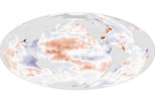 Map image for Shifting ocean surface saltiness from 2004-2013